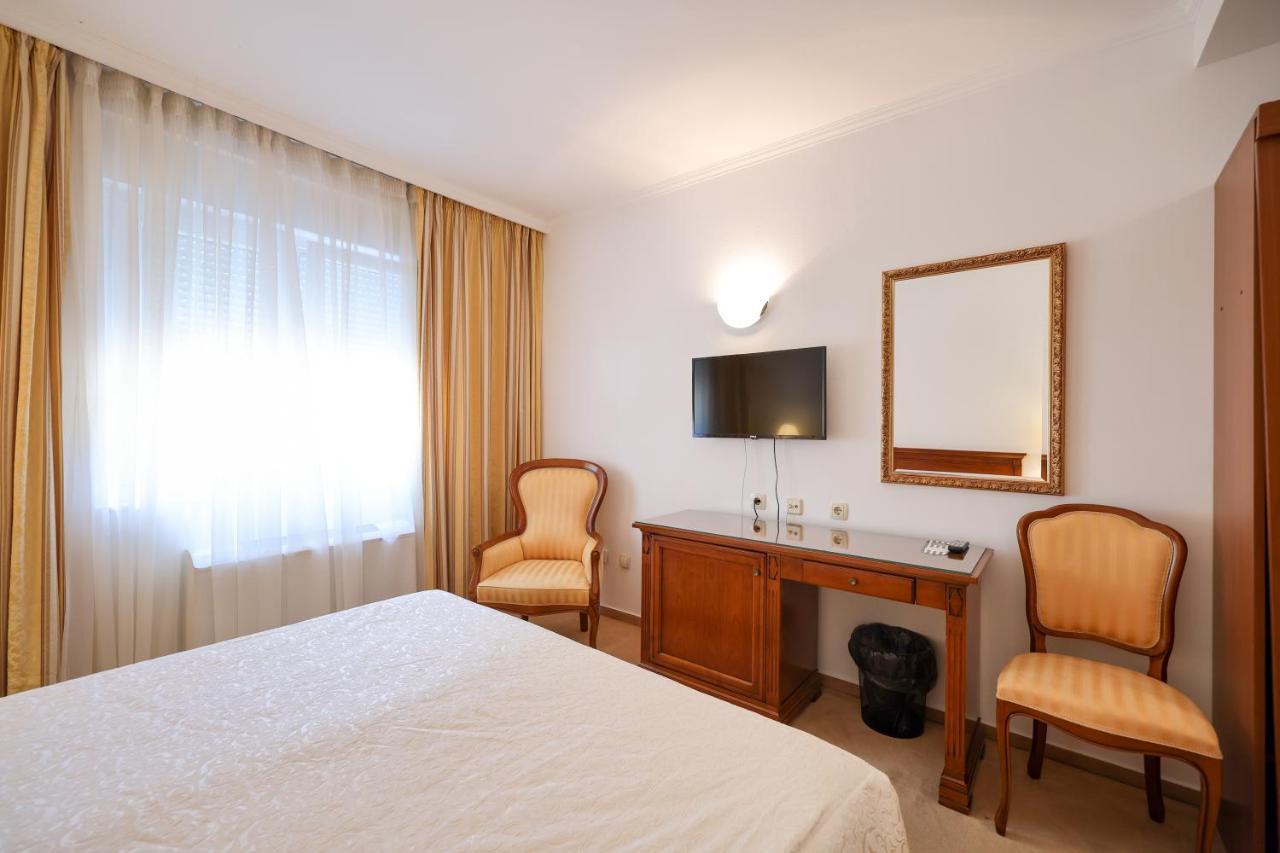 Hotel Val All Inclusive Donji Seget Exteriör bild
