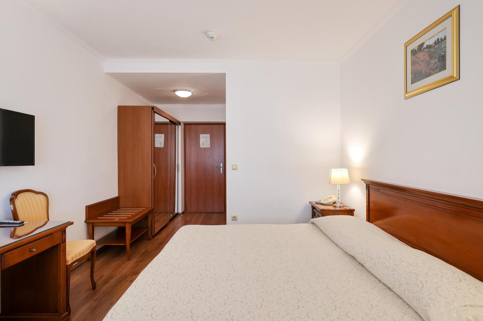Hotel Val All Inclusive Donji Seget Exteriör bild